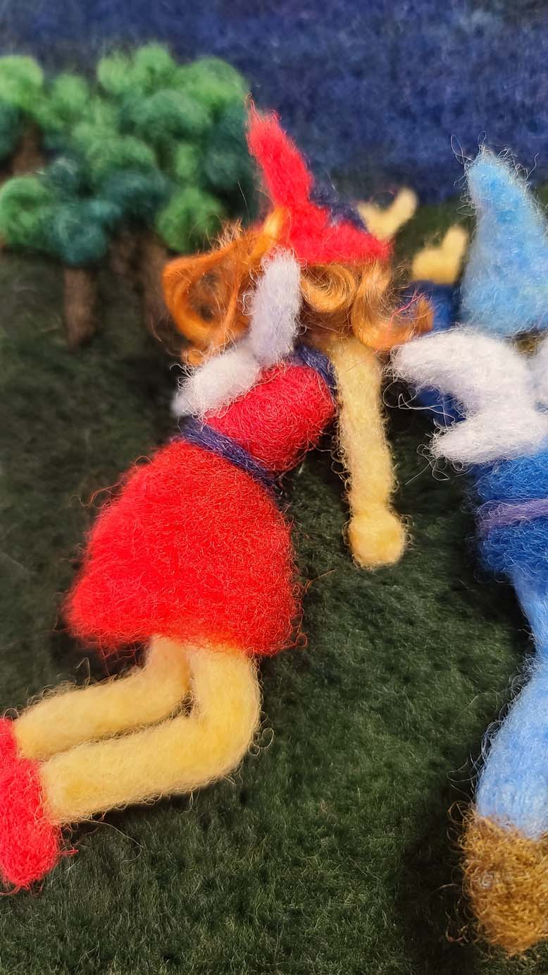 Felting three flying fairies (76)